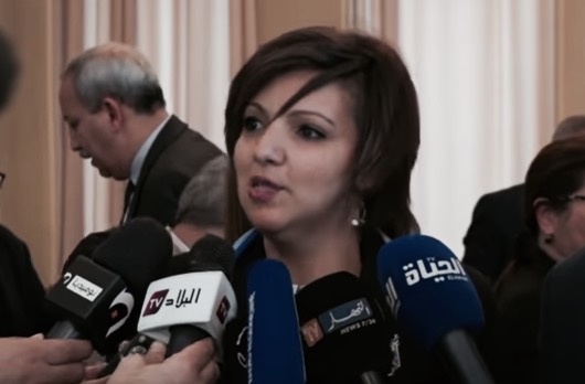 وفاة خمسة أشخاص في حفل "سولكينغ" يُطيح بوزيرة الثقافة الجزائرية