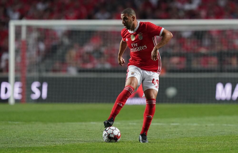  تاعرابت يُعيد ترتيب أوراقه مع "النسور" وإحياء مساره الاحترافي 