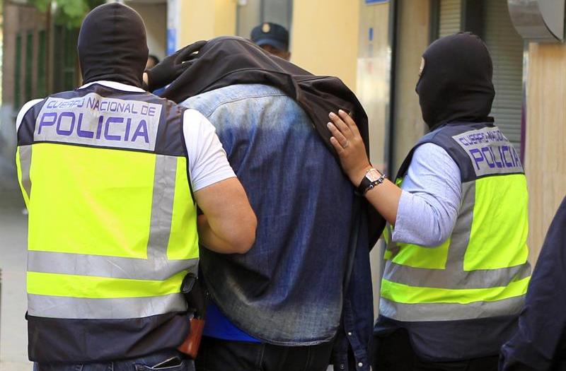  الشرطة الإسبانية تعتقل مغربيا يُشتبه في ارتباطه بتنظيم "داعش" 