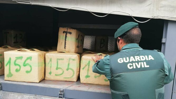 بعد تورط عنصري "ديستي" في تهريب مخدرات.. مجددا شحنة أكبر تتسلل من طنجة