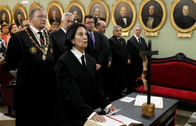  محامية إسبانية مهددة بفقدان عملها بسبب "ولائها للطبقة العاملة" عوض "الملك" 