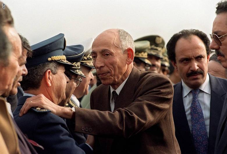 ناصر بوضياف يَتهم 4 جنرالات جزائريين بينهم خالد نزار بإغتيال والده