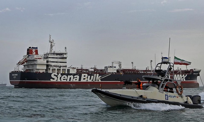  إيران: سنتصدى لأي تحالف في الخليج يضم إسرائيل 