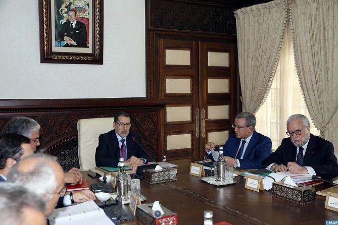 الحكومة تصادق على قانون "التمويل التعاوني"