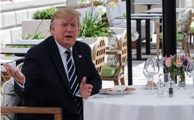 ترامب: واشنطن تتابع عن كثب الاحتجاجات في إيران