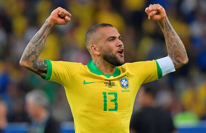 داني ألفيس ينضم إلى ساو باولو في انتقال مجاني