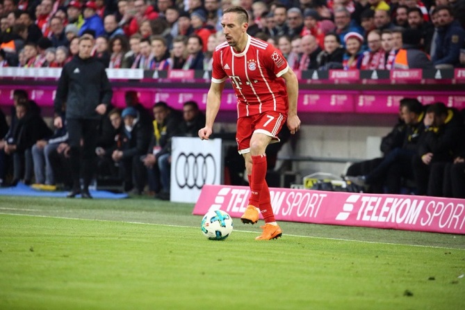 نادي فيورنتينا يعلن عن رغبته بضم ريبيري