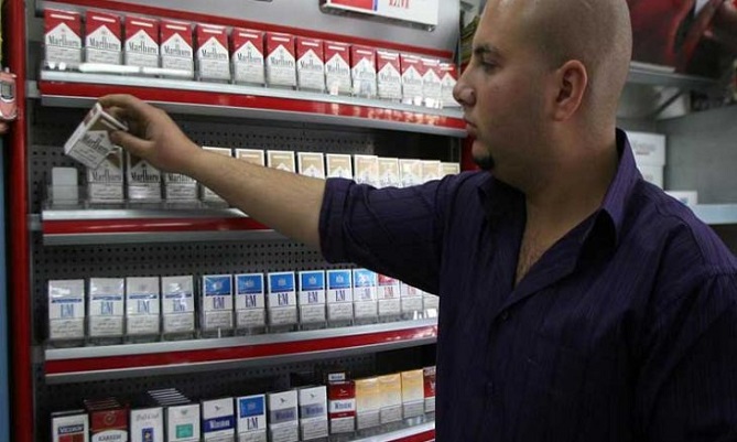 احتجاجات بالأردن بعد منع السجائر المهربة