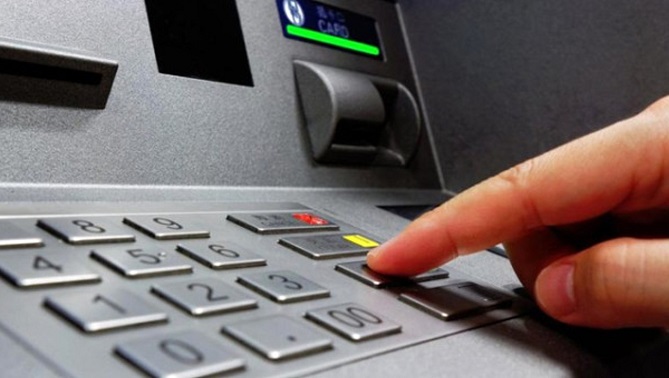  المغاربة سحبوا 150 مليارا في عيد الأضحى 