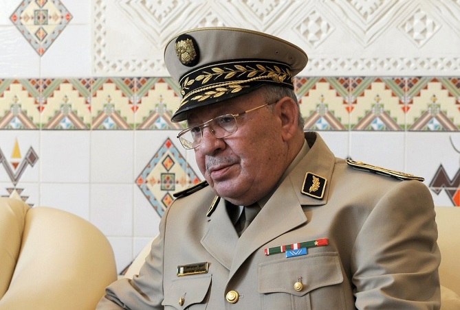  قائد الأركان الجزائري: أحبطنا مؤامرة لتدمير البلاد 