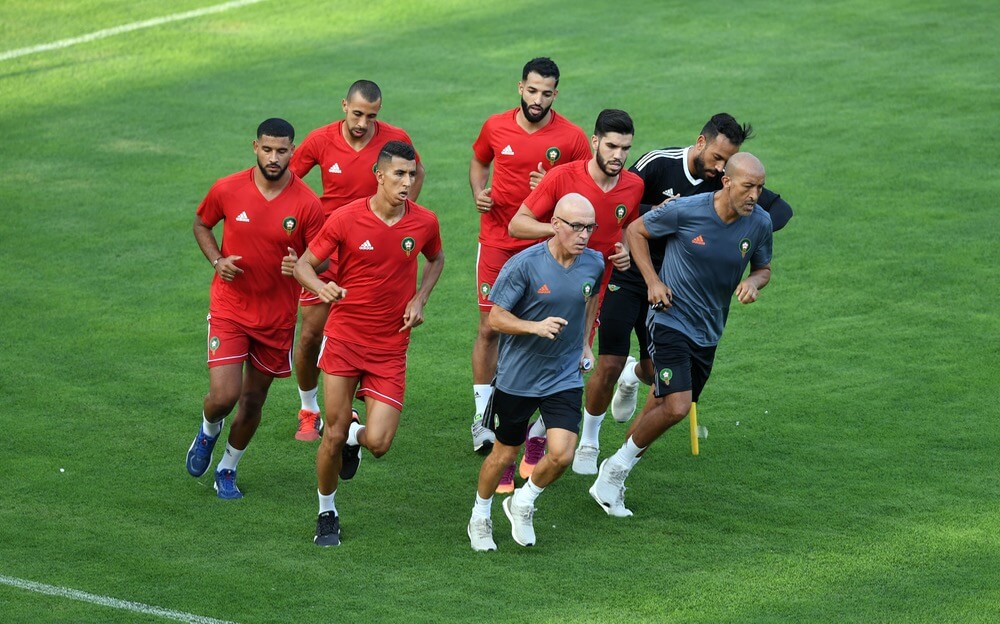 جدل حول الإصابات داخل معسكر "الأسود".. هل تغطي الجامعة على بعض الانزلاقات؟