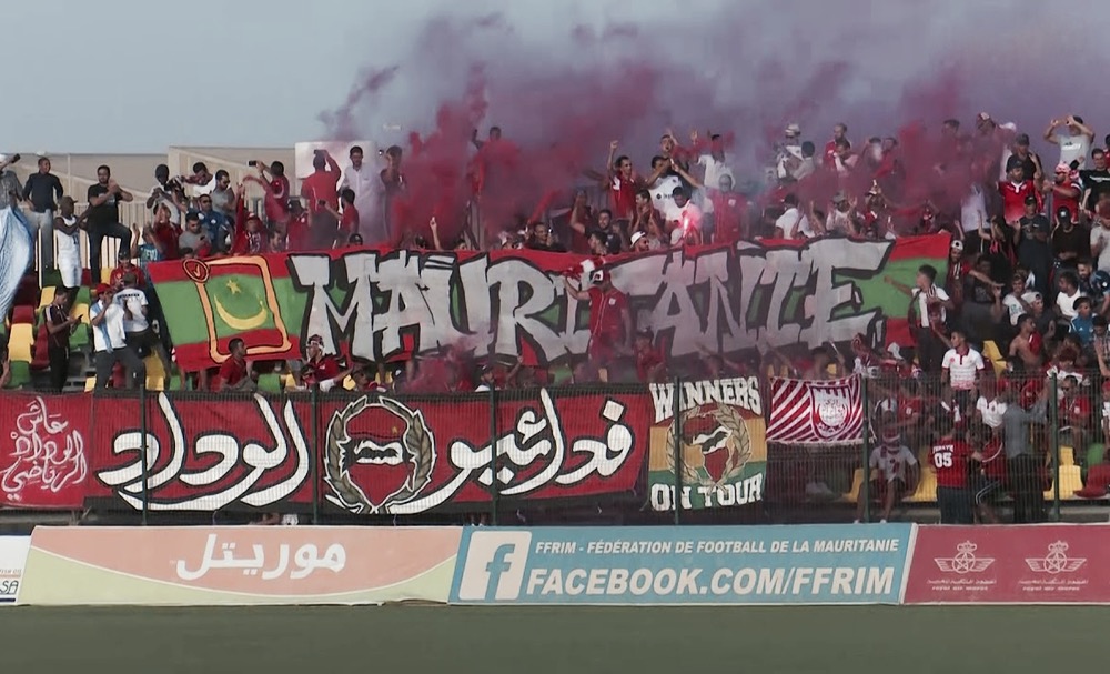  أنصار الوداد عالقين في نواكشوط.. وإشادة رسمية بلافتة العلم الموريتاني 