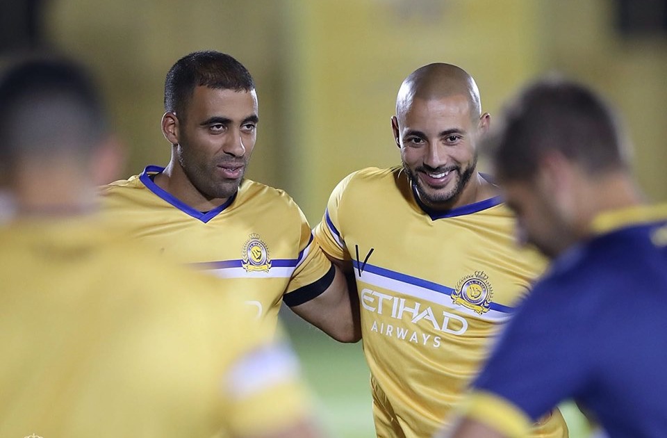  مغاربة "دوريات الخليج".. رواتب فلكية ومستقبل يُنذر بتقاعد مريح 