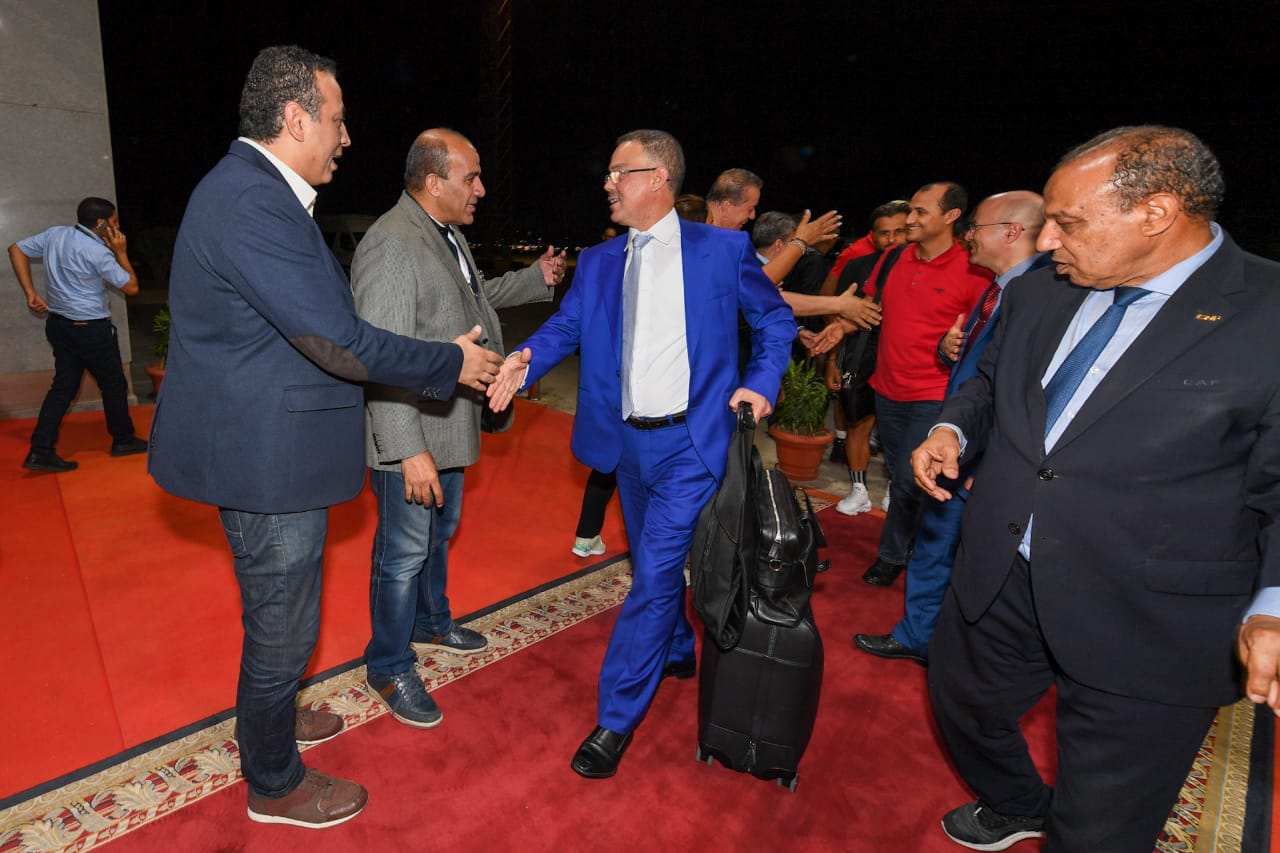  لقجع "يَطير" غدا إلى الجزائر لمؤازرة "المحليين" 