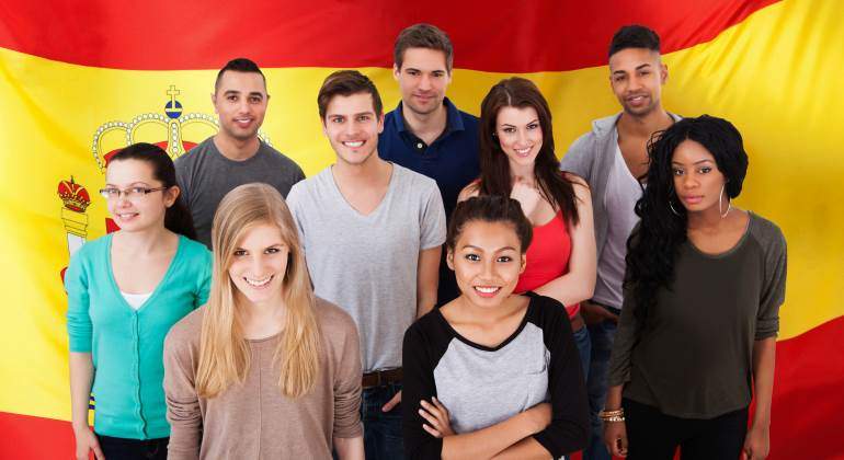 إسبانيا تقدم منح "الماستر" لمائة طالب مغربي مقابل الالتزام بالعودة إلى بلدهم