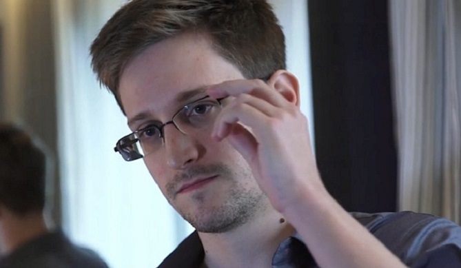 روسيا تمنح الجنسية للمتعاقد السابق مع المخابرات الأمريكية إدوارد سنودن