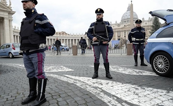  شاب يمني يطعن عسكريا إيطاليا في ميلانو 