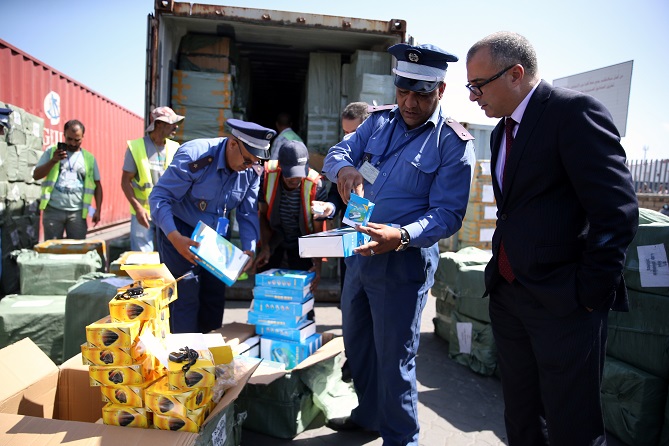 ضبط شواحن هواتف مخلة بالمعايير بميناء البيضاء