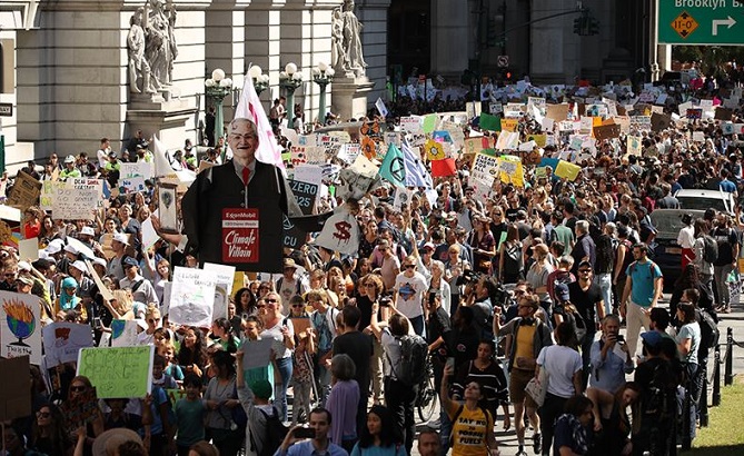 مظاهرات "مليونية" من أجل المناخ في أنحاء العالم