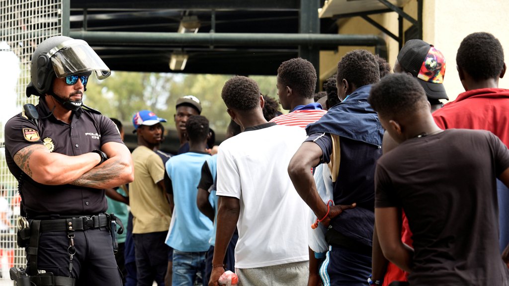 المغرب وإسبانيا في مأزق أمام الاتحاد الأوروبي بعد إعادة قاصر من سبتة