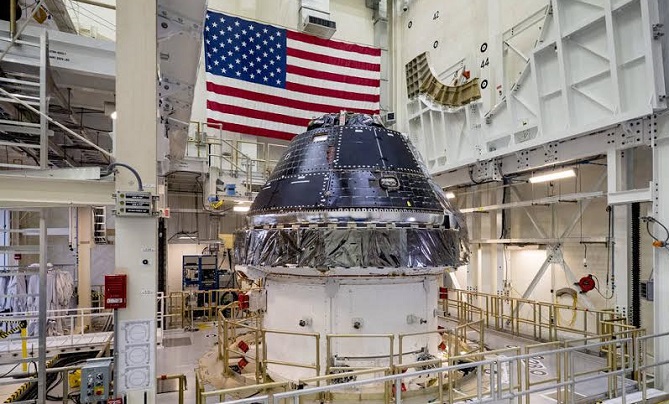 "ناسا" تعيد سباق الفضاء إلى الواجهة.. إقامة في "القمر" وعين على "المريخ"