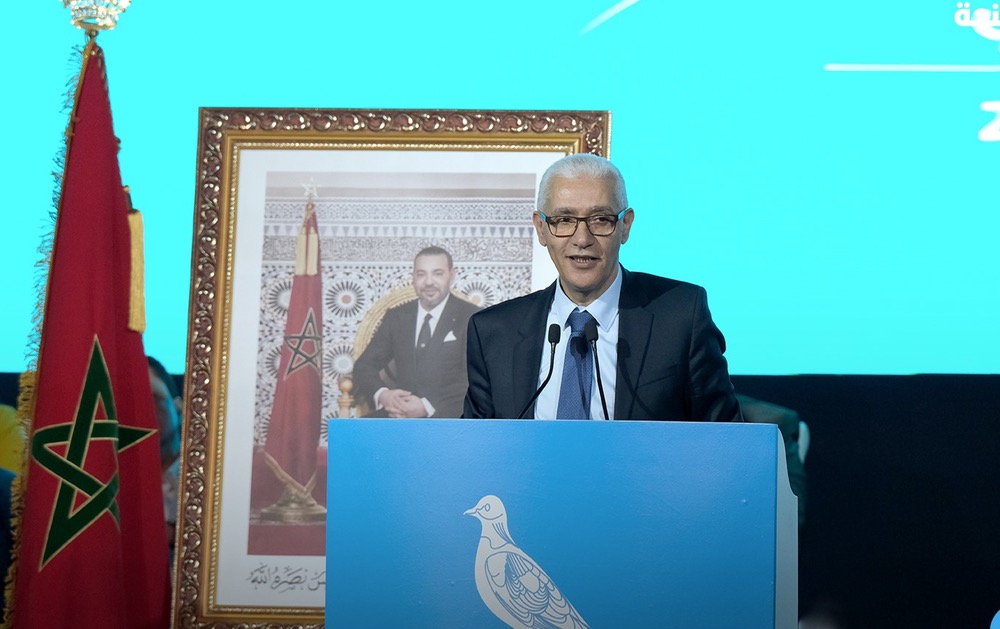 بعد خروجه منها.. العلمي يهاجم الحكومة وينتقد دعوات فصل المال عن السلطة