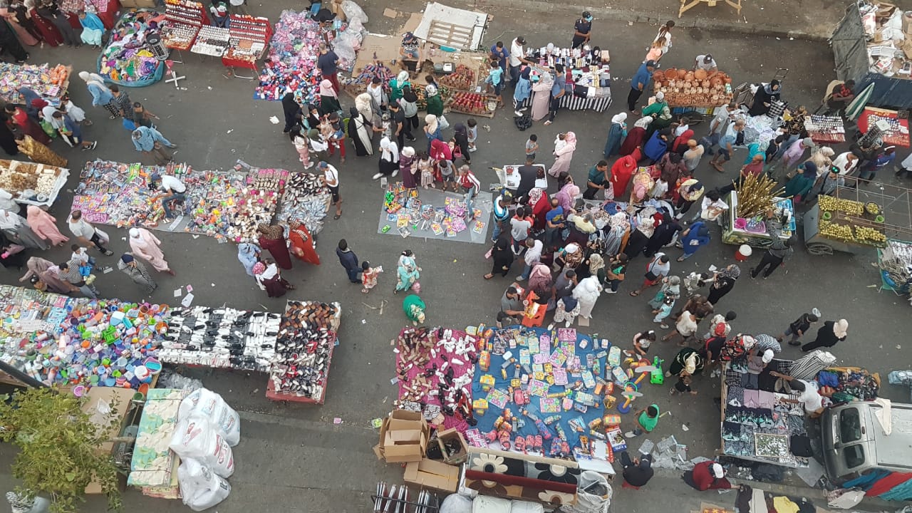  الحسابات الانتخابية "تتلاعب" بمشروع ملكي لحل أزمة الباعة المتجولين بطنجة 