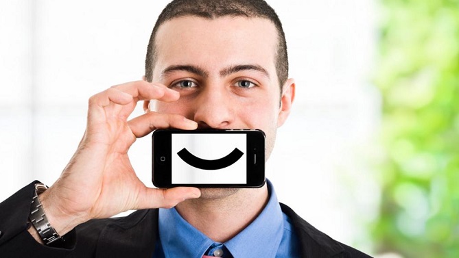  تعبيرات جسدية بسيطة تظهرك في أبهر صورة للآخرين 