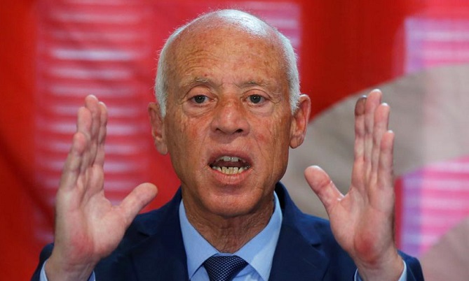 الرئيس التونسي يؤكد رفضه "إملاءات" صندوق النقد الدولي