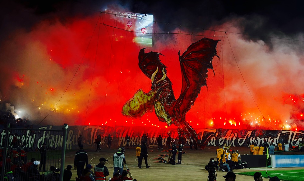 تيفو الوداد.. أثار إعجابا عالميا ووُصف بـ"التيفو" الذي أنهى جميع "التيفوهات"