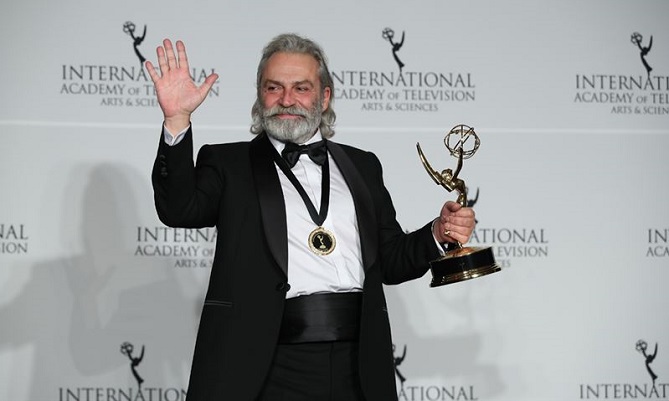  الدراما التركية تفوز بجائزة "إيمي" لأفضل ممثل 