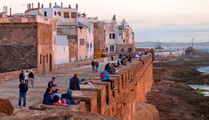  طلبة أمريكيون يستكشفون سحر مدينة الصويرة 