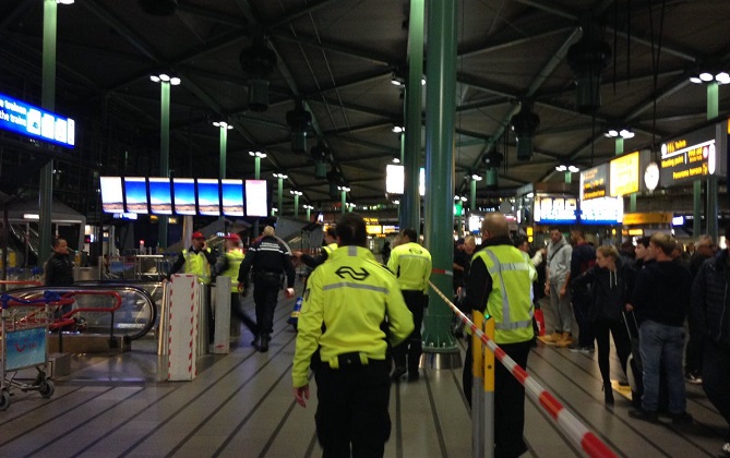  إنذار خاطئ بمطار أمستردام يُرعب السلطات الهولندية 