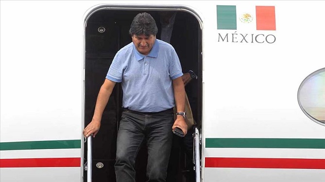 الرئيس البوليفي المستقيل يغادر إلى المكسيك "لاجئا"