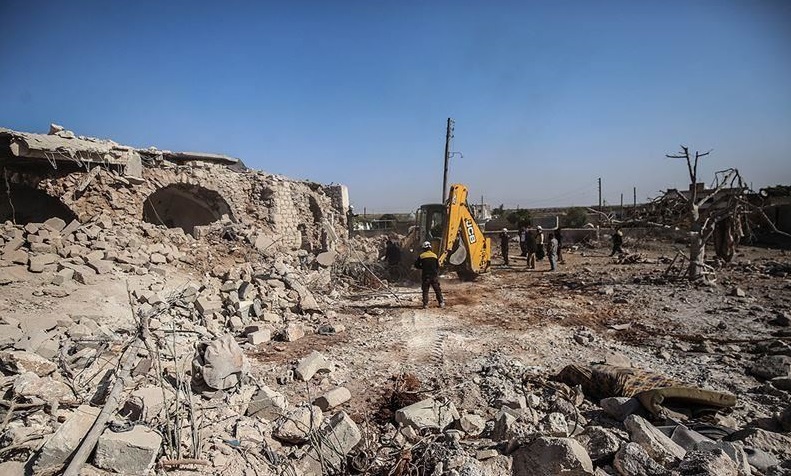 مقتل مدنيين اثنين في غارات روسية على إدلب السورية