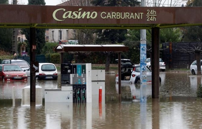 مقتل اثنين بعد سيول عارمة في جنوب شرق فرنسا