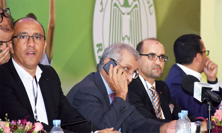 الزيات مرشح لإدارة "لارام" وعمور يجهز نفسه لخلافته في رئاسة الرجاء