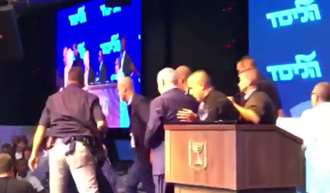 صاروخ من غزة يجبر نتنياهو على "الاختباء" أثناء زيارة مدينة إسرائيلية