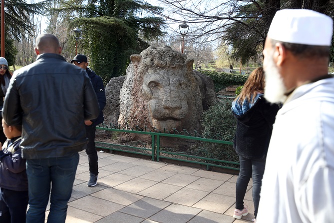  إفران.. الرداء الأبيض ينعش قلب الاقتصاد المحلي 