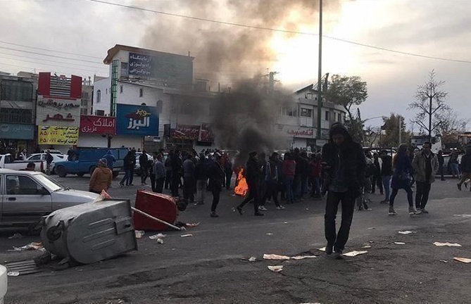 إيران.. توقيف 20 شخصًا بتهمة المشاركة في الاحتجاجات