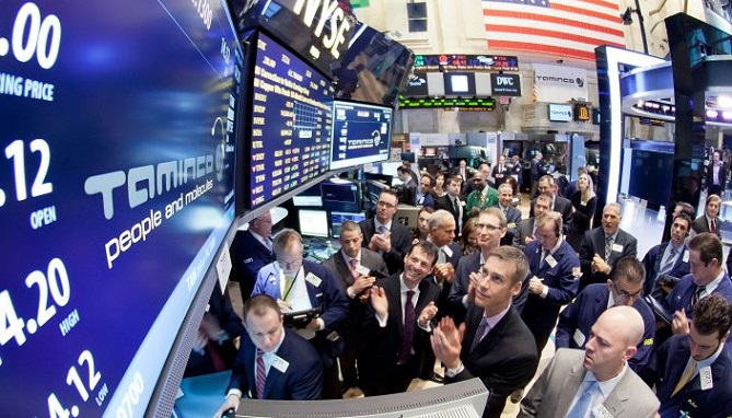  ارتفاع الأسهم الأمريكية لمستويات قياسية جديدة 