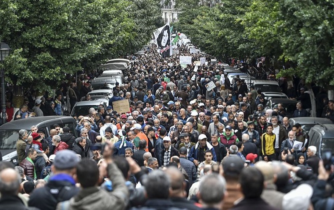 تواصل المظاهرات في الجزائر بعد قسم الرئيس تبون