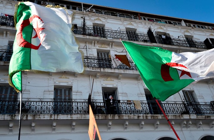 فتح مكاتب التصويت للانتخابات الرئاسية الجزائرية