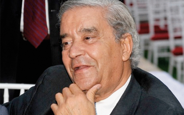 وفاة قيدوم الصحافيين بالمغرب مصطفى العلوي