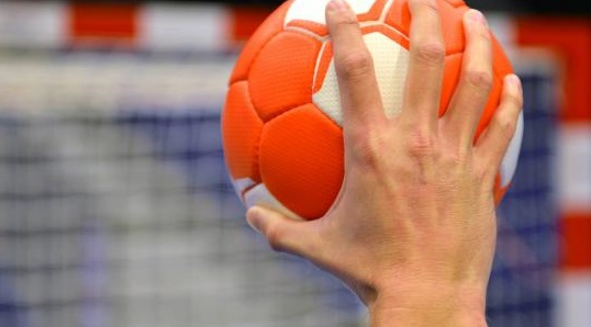 المنتخب المغربي لكرة اليد يتعثر أمام نظيره التونسي