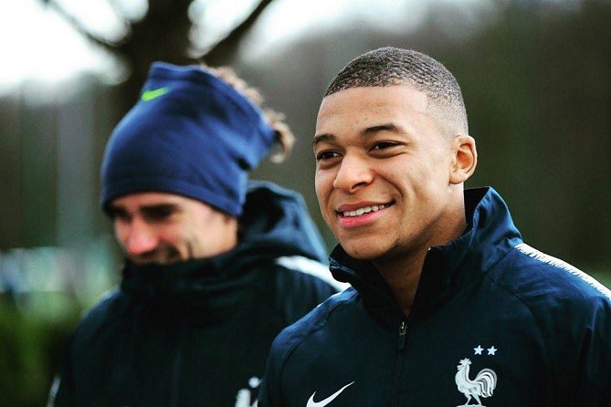  برشلونة يجهز عرضاً خياليا لخطف كيليان مبابي! 