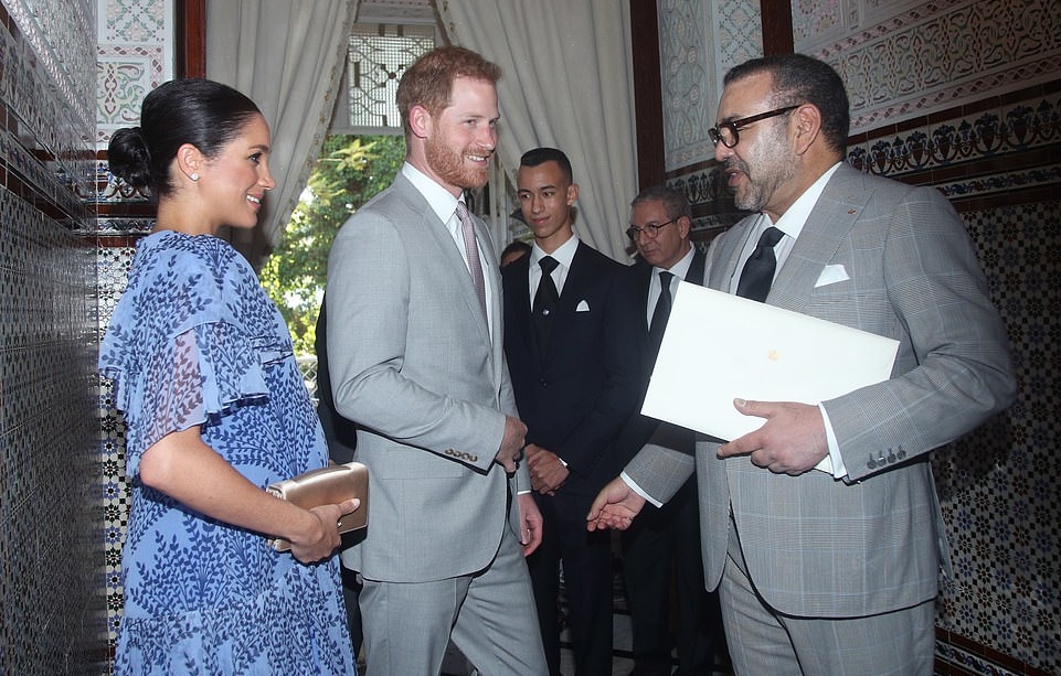 ملامحها ظهرت في المغرب.. مصور القصر البريطاني يكشف أسباب حزن الأمير هاري