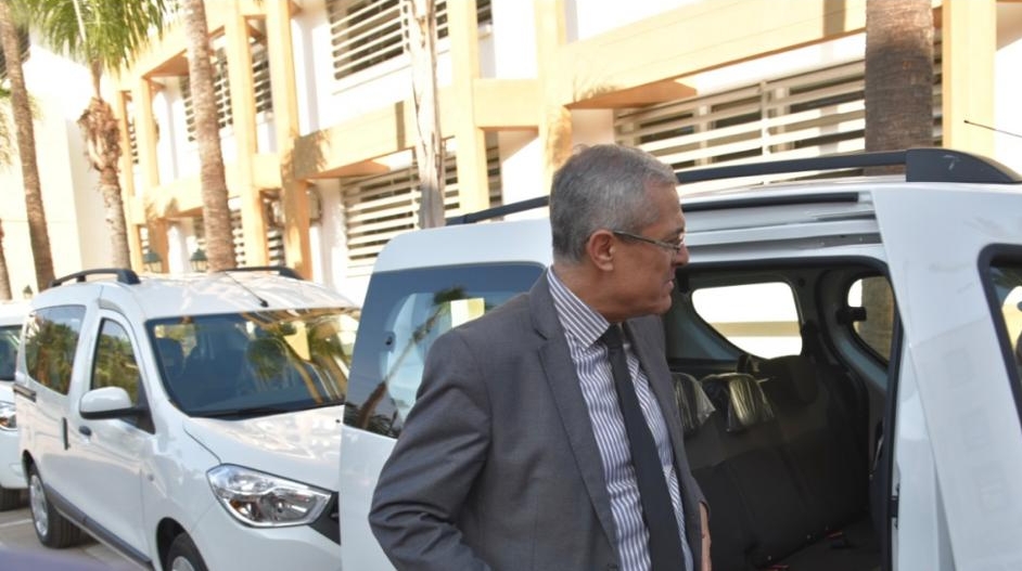 وزير العدل "يستأمن" سيارات "داسيا" على أموال المحاكم التجارية