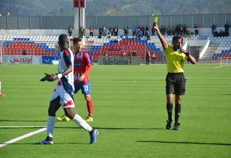  الأصوات تتعالى داخل الأندية الوطنية للتنديد بـ"فساد" البطولة الاحترافية! 