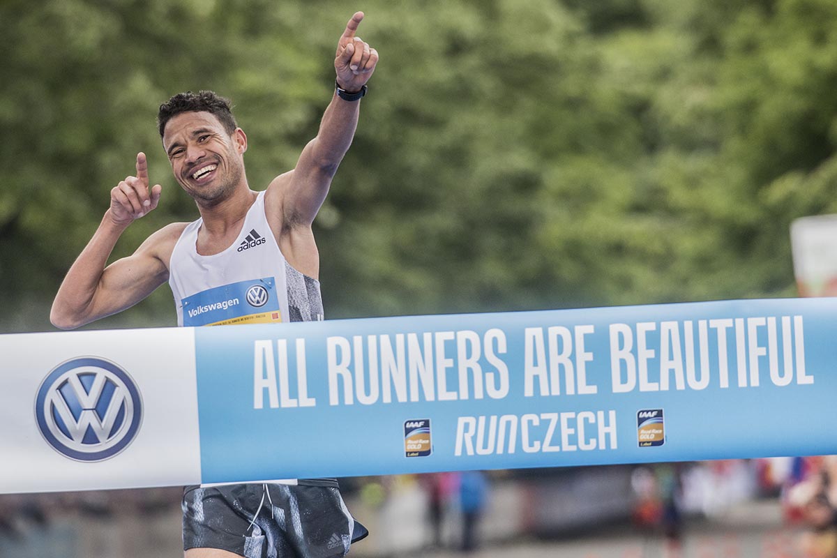  فضيحة جديدة "تهز عرش" أحيزون بعد توقيف العداء المحجوب دازا بسبب المنشطات 